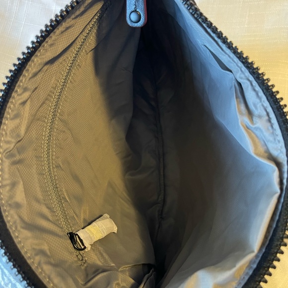 MZ Wallace Metro Pouch NEW! - Picture 4 of 4